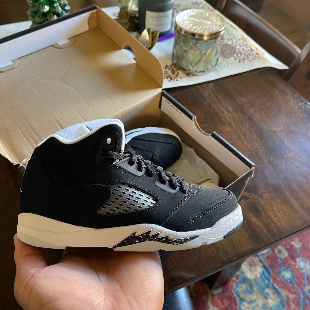 2Y Jordan Oreo 5’s